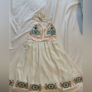 Embroidered Cream Women’s size 4-6